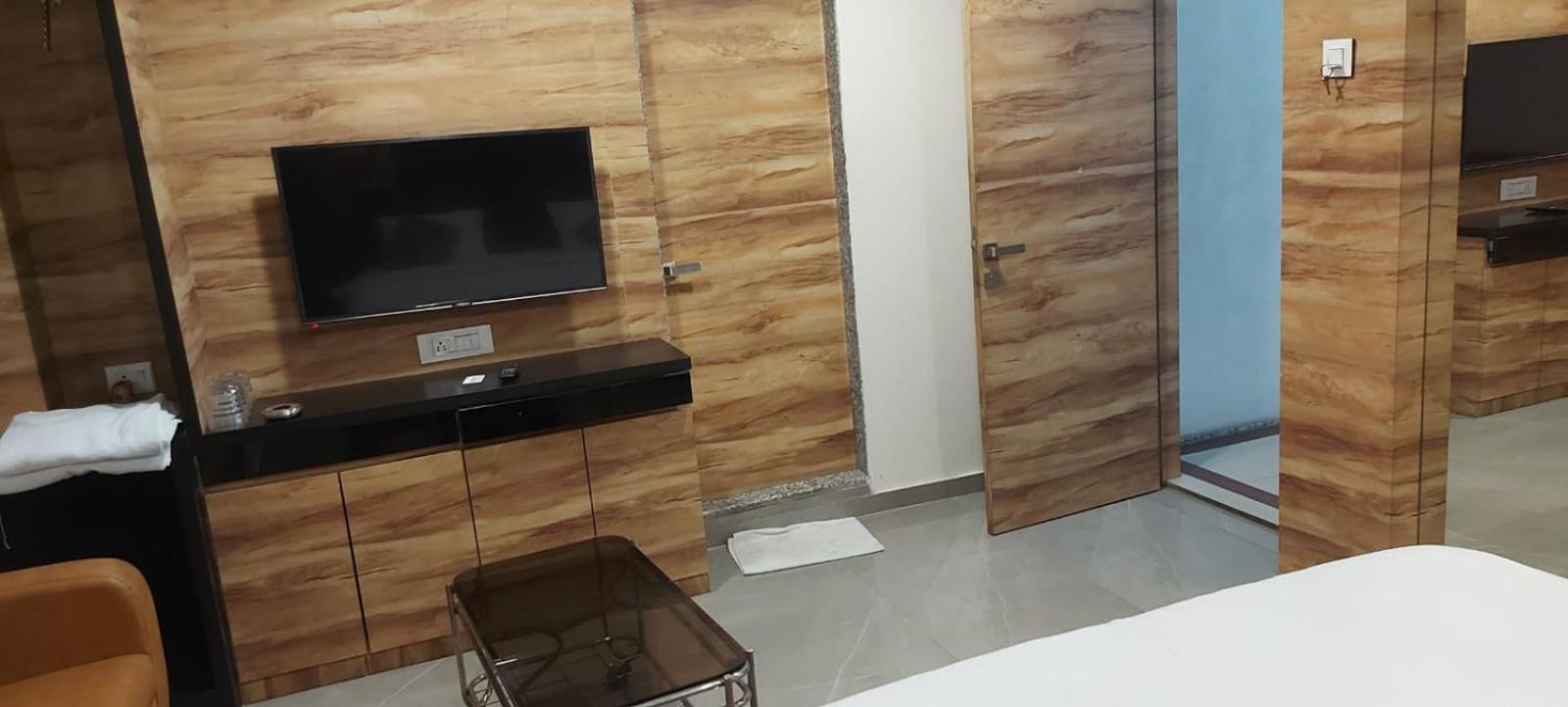 Glitz Hotels Sai Guest House - Nr Inorbit Mall Vashi Navi Mumbai Esterno foto