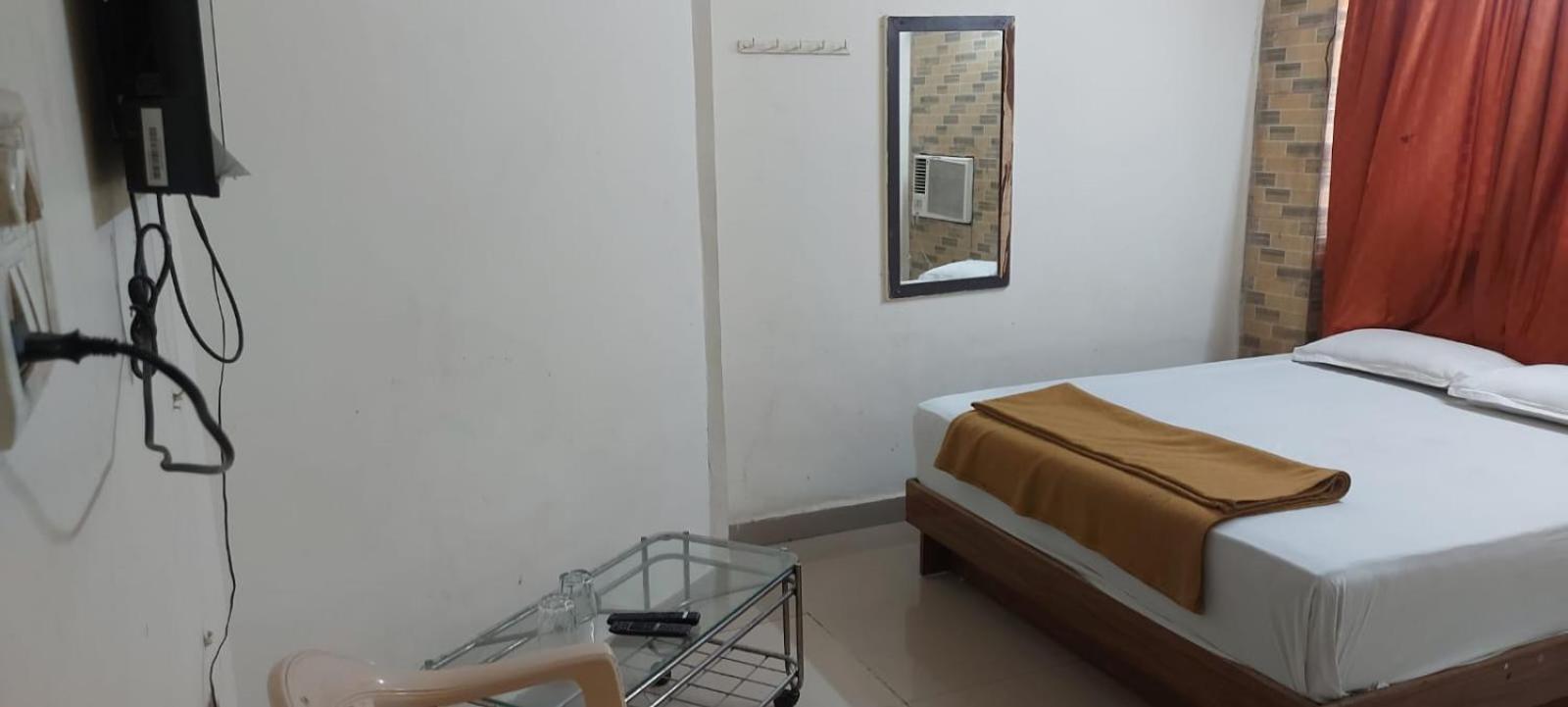 Glitz Hotels Sai Guest House - Nr Inorbit Mall Vashi Navi Mumbai Esterno foto