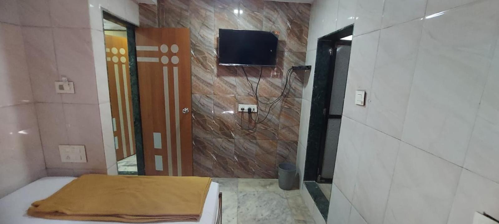 Glitz Hotels Sai Guest House - Nr Inorbit Mall Vashi Navi Mumbai Esterno foto