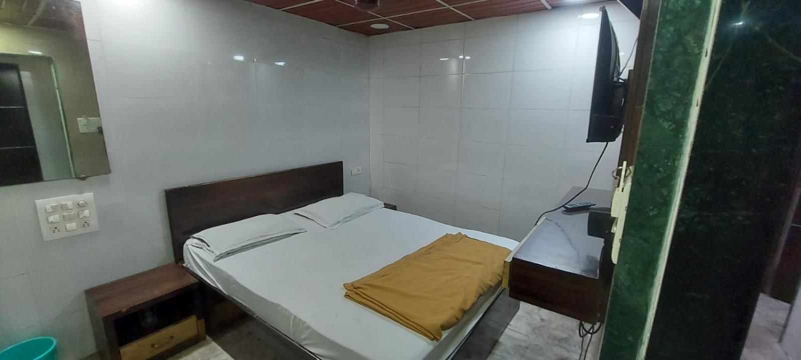 Glitz Hotels Sai Guest House - Nr Inorbit Mall Vashi Navi Mumbai Esterno foto