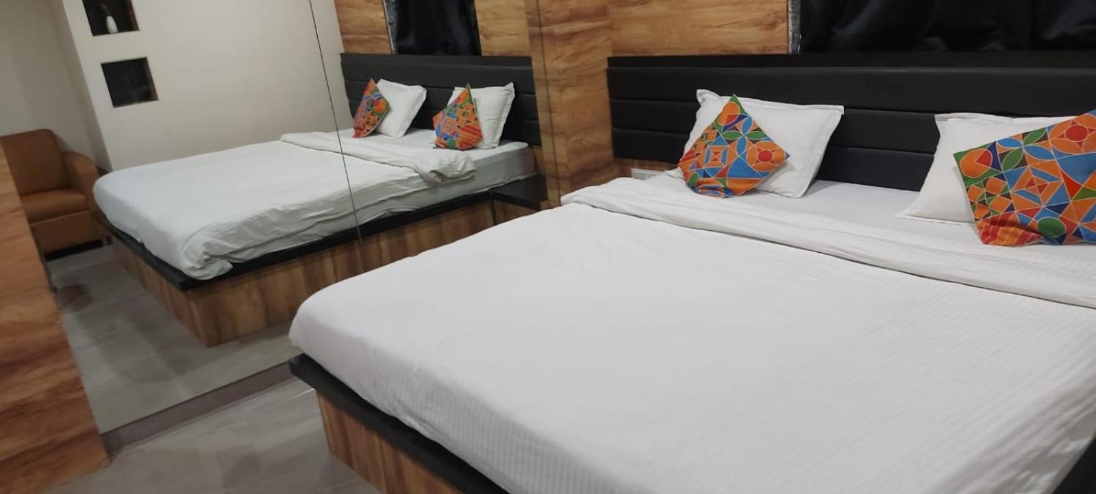 Glitz Hotels Sai Guest House - Nr Inorbit Mall Vashi Navi Mumbai Esterno foto