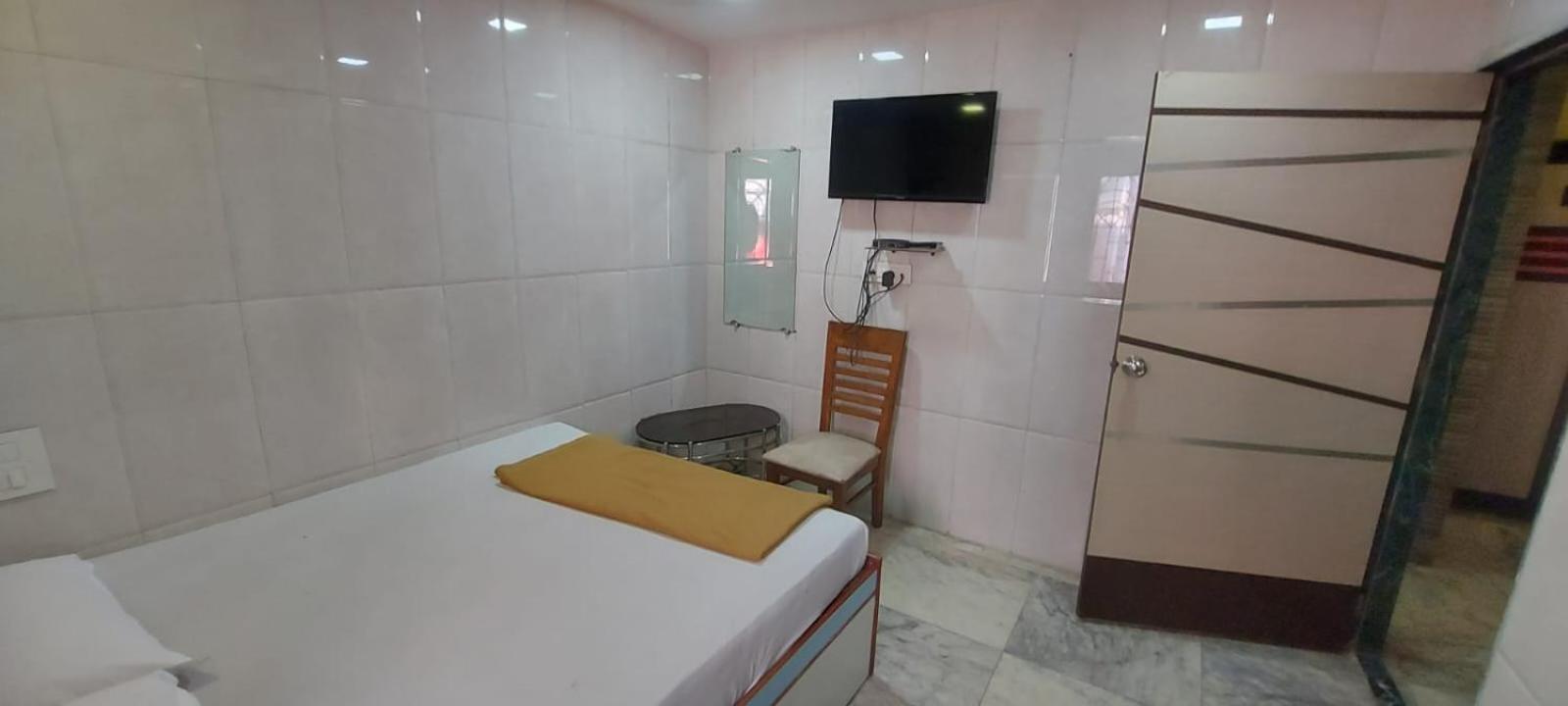 Glitz Hotels Sai Guest House - Nr Inorbit Mall Vashi Navi Mumbai Esterno foto